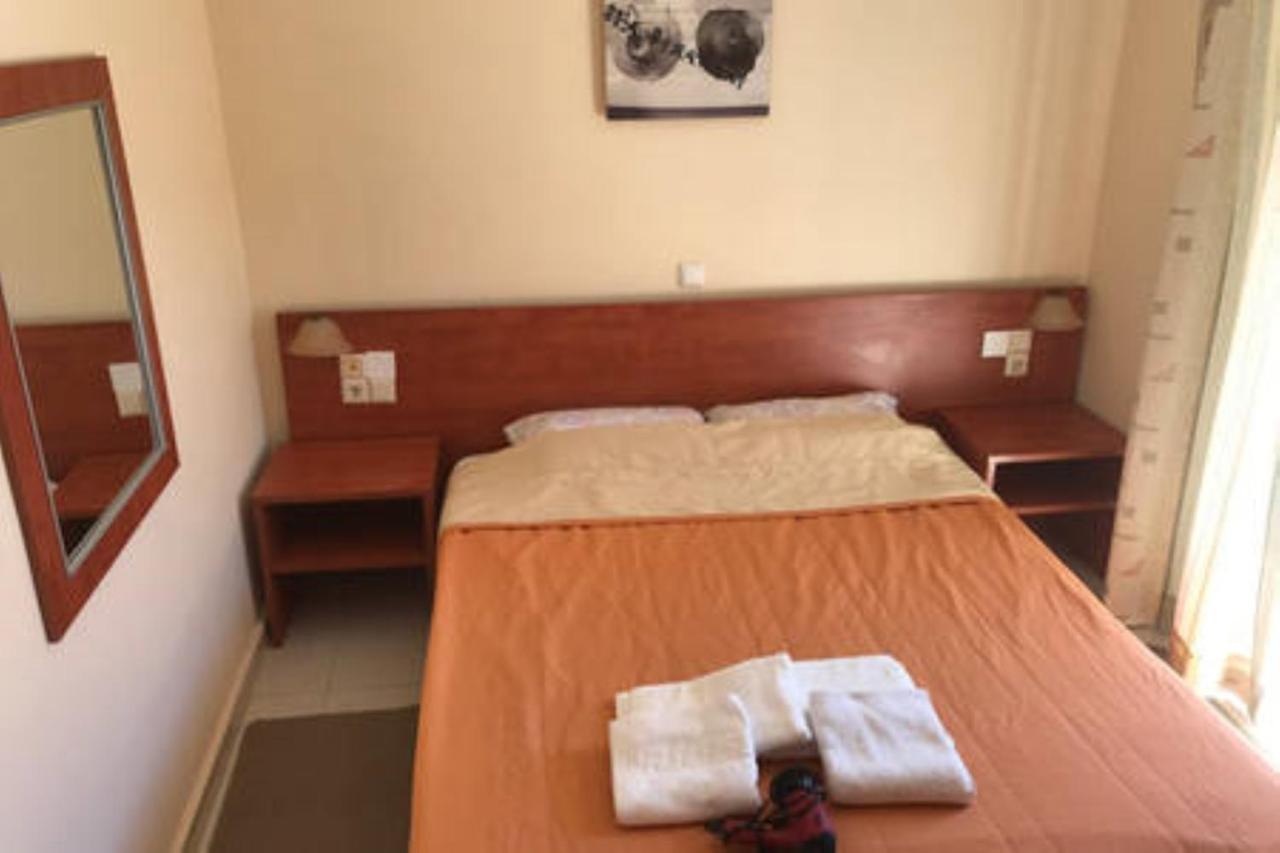 Makis Apartments Sitia  Luaran gambar